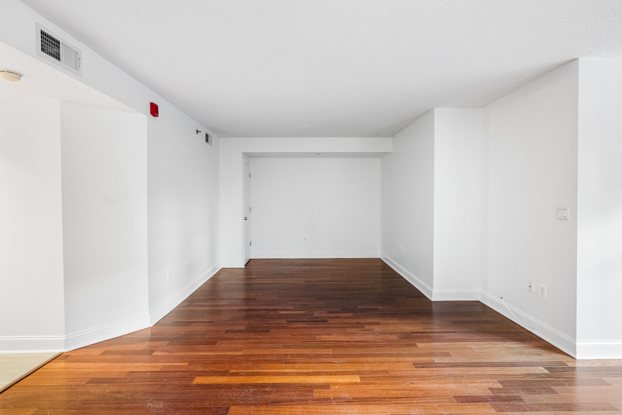 Building Photo - 1150 K St NW
