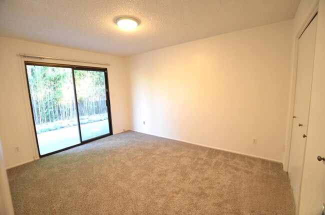 Building Photo - 5510-5510 Fair Oaks Blvd
