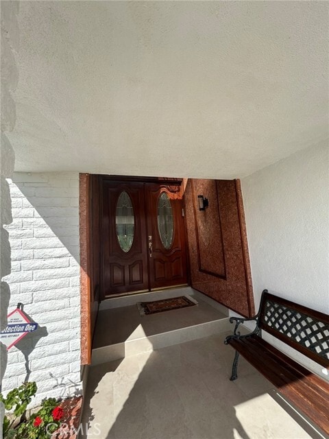 Building Photo - 1734 N Yurok St