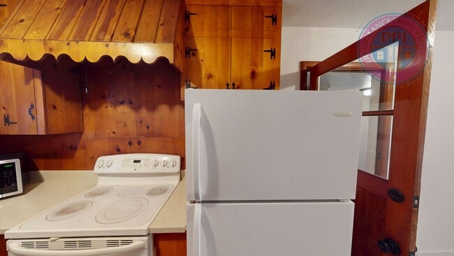 Building Photo - Enjoy Rural Living, Close To City & Freewa...