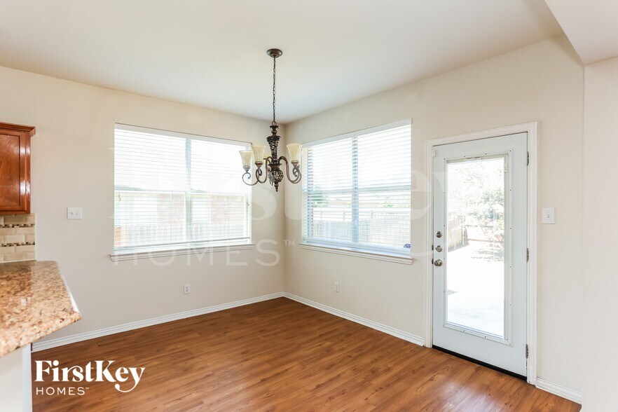 Building Photo - 3213 Bloomfield Trail