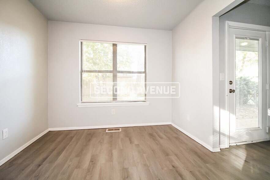 Building Photo - 2621 SW 103rd St