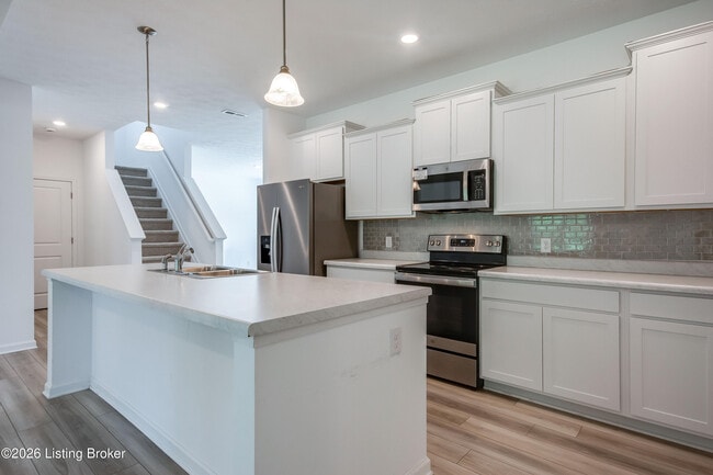 Building Photo - 17010 Meander Way