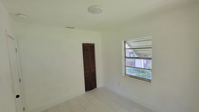 Building Photo - 1342 NW 43rd St