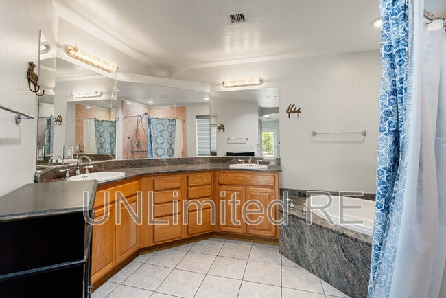 Building Photo - 1614 Eagle Mountain Dr