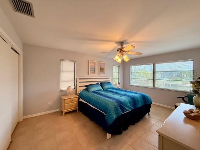 Building Photo - 2460 W Marion Ave