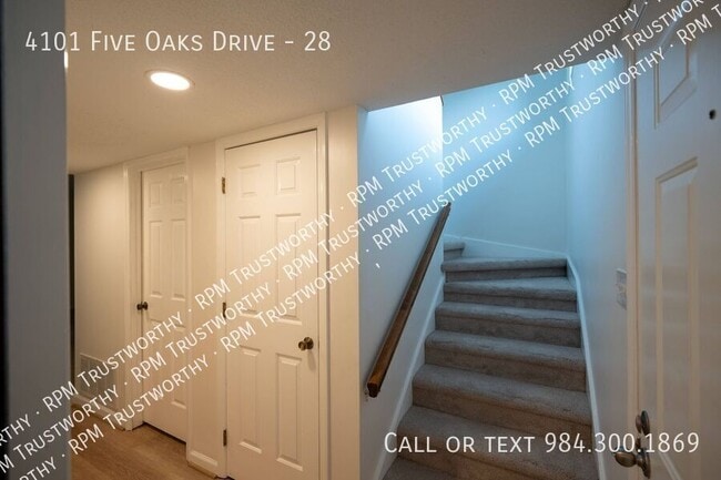 Building Photo - 4101 Five Oaks Dr