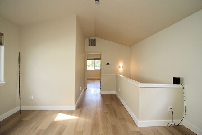 Building Photo - 8522 N Haven Ave