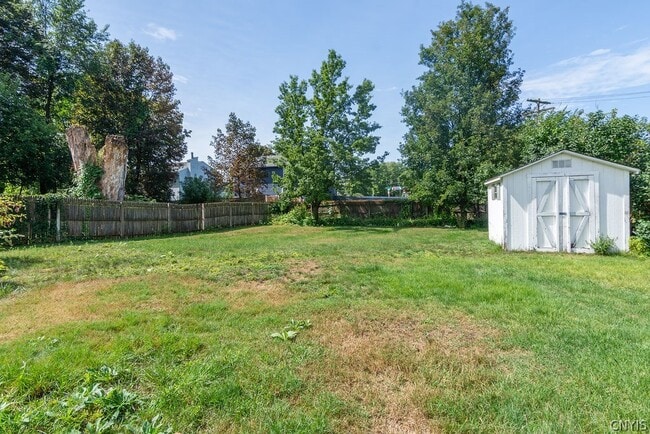 Building Photo - 104 Van Mara Dr