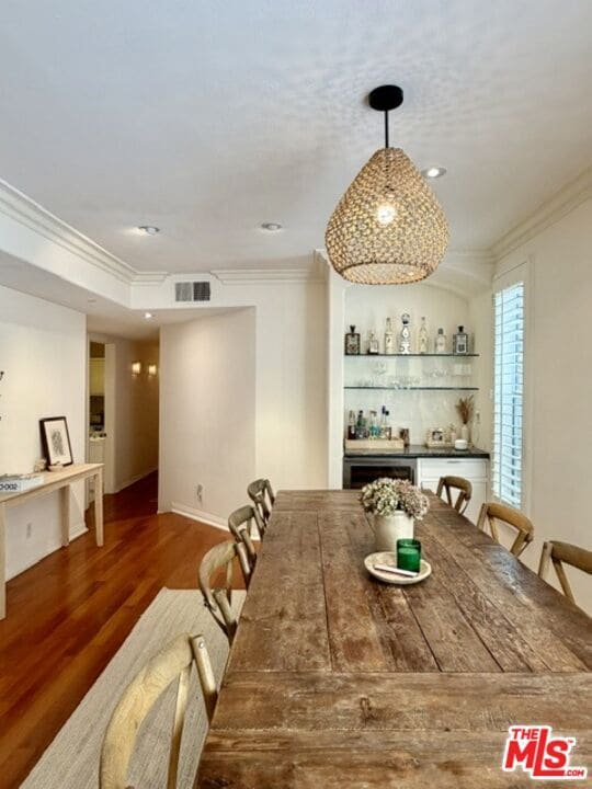 Building Photo - 410 N Oakhurst Dr