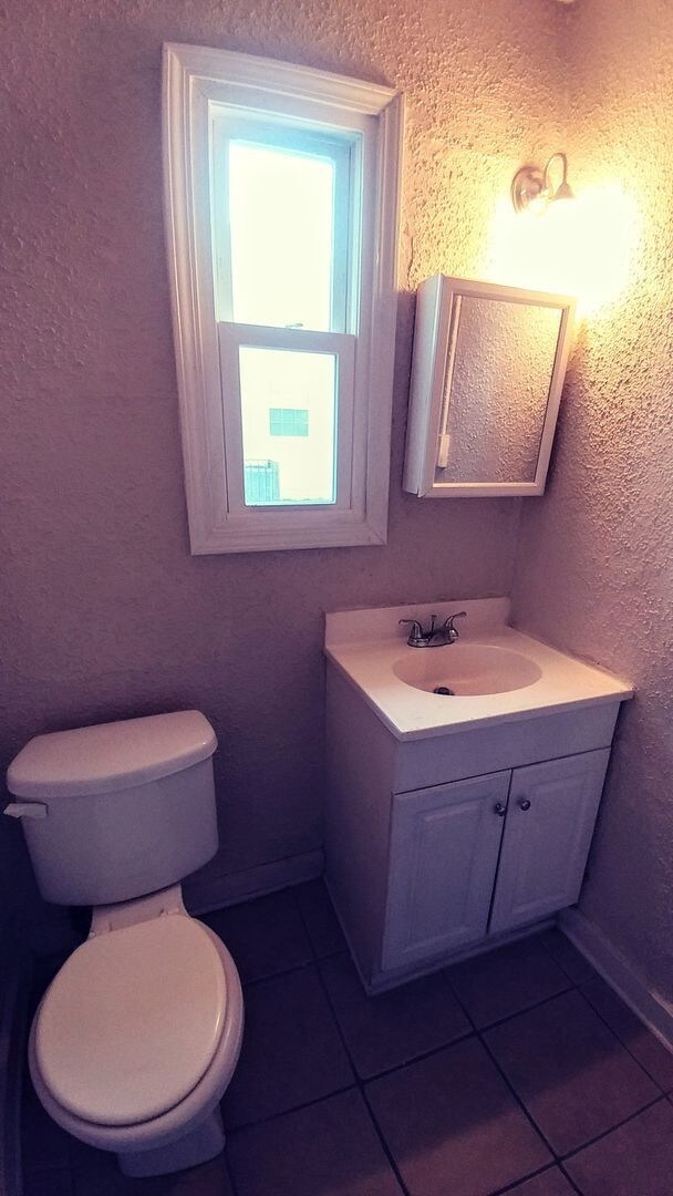 2 Bedroom Duplex Spartanburg 296 W Wood St Spartanburg SC 29303