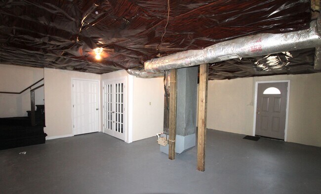 Building Photo - 3 Bedroom home with a Full Basement in Indian Trail!