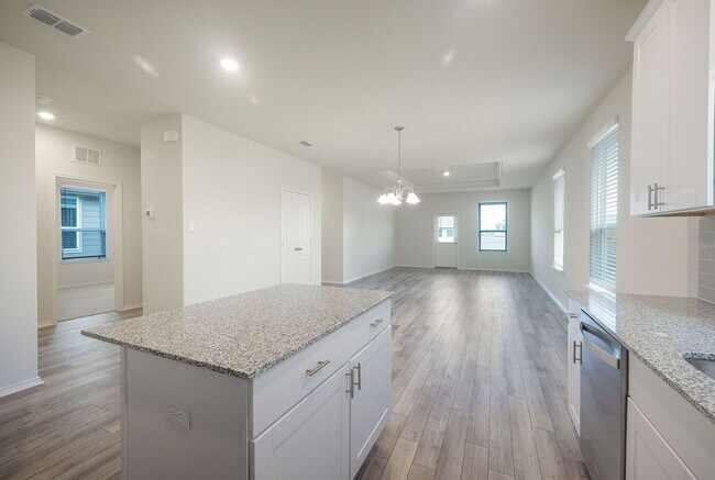 Building Photo - 181 Sugarberry Dr