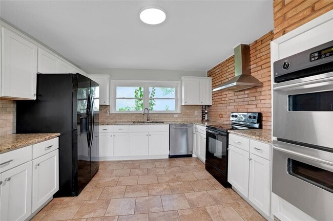 Building Photo - 520 Double Eagle Rnch Dr