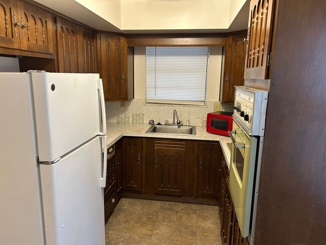 Building Photo - 211 N Tompkins St