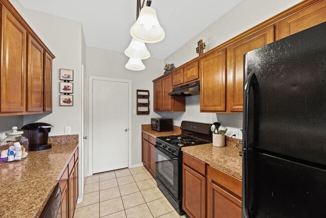 Building Photo - 32018 Anne Ln