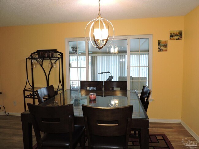 Building Photo - 12134 Longwood Dr