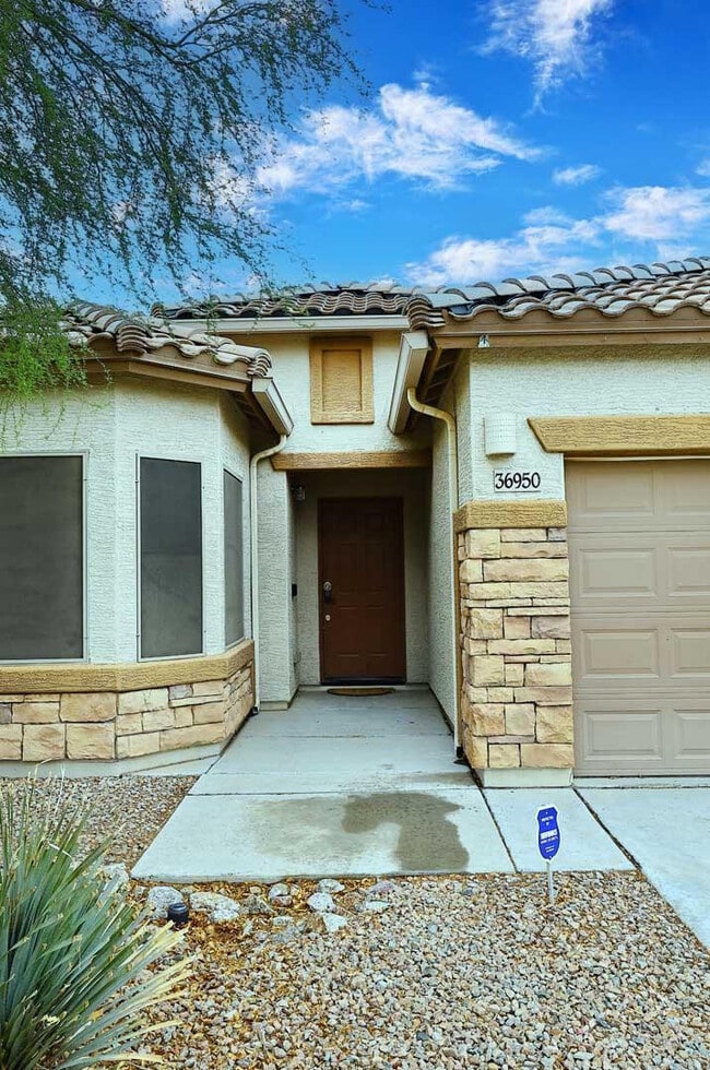 Building Photo - 36950 W Mondragone Ln