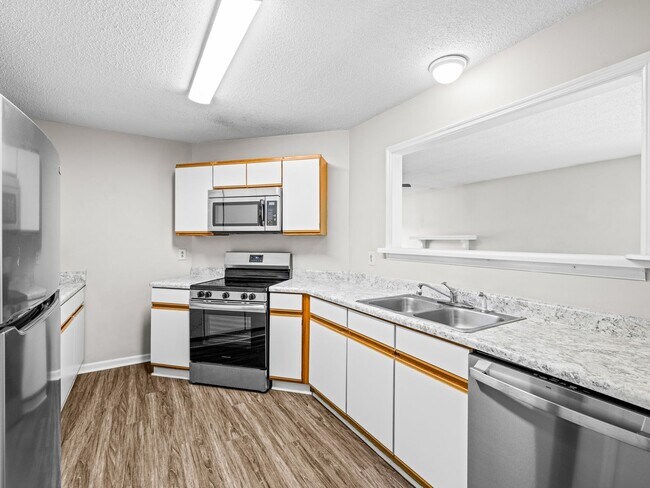 Building Photo - Foxhorn Village