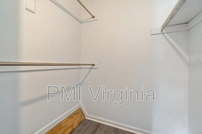 Building Photo - 1151 Hillock Crossing