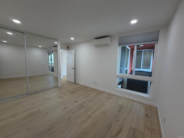 Building Photo - 860 Turquoise St