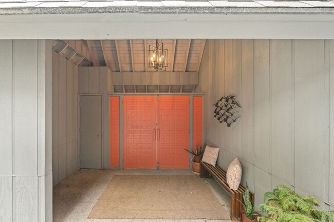 Building Photo - 211 Wendwood Dr