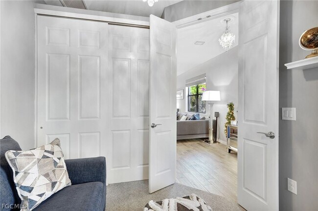 Building Photo - 10908 Clarendon St