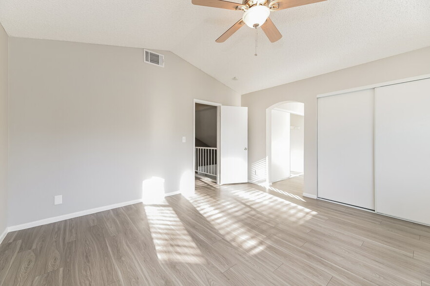 Building Photo - 1751 Forest Walk Dr