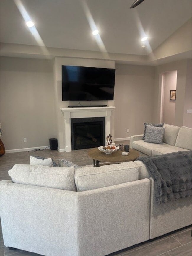 Building Photo - Welcome to Margaritaville 55 + Community