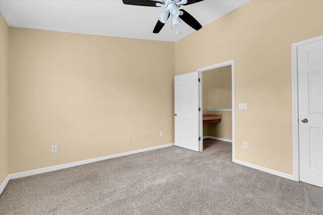 Building Photo - 9624 Carlsdale Dr