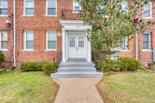 Building Photo - 177 36th St NE