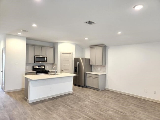 Building Photo - 318 Serena Pk Ln