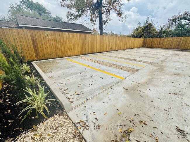 Building Photo - 5420 Elysian St