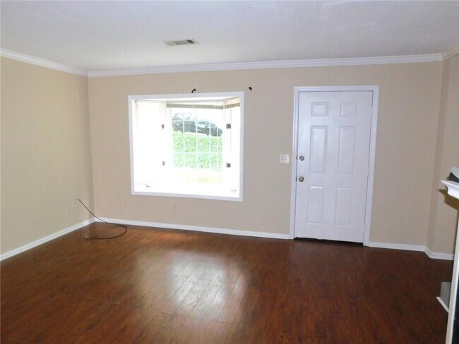 Building Photo - 192 High Creek Dr