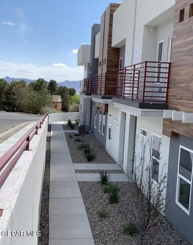 Building Photo - 5545 Buckley Dr