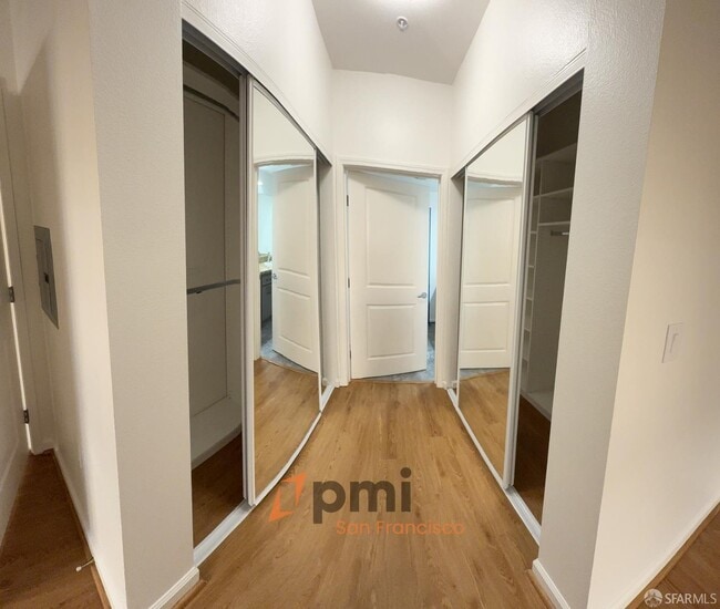 Building Photo - 301 Crescent Ct