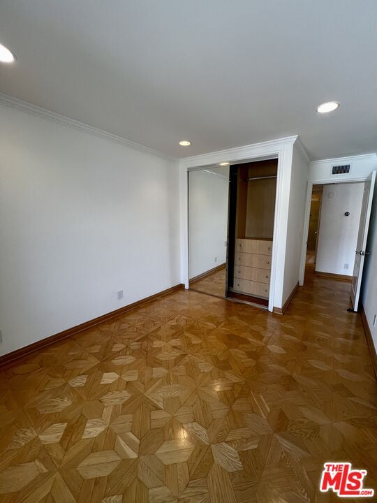 Building Photo - 7505 Hampton Ave