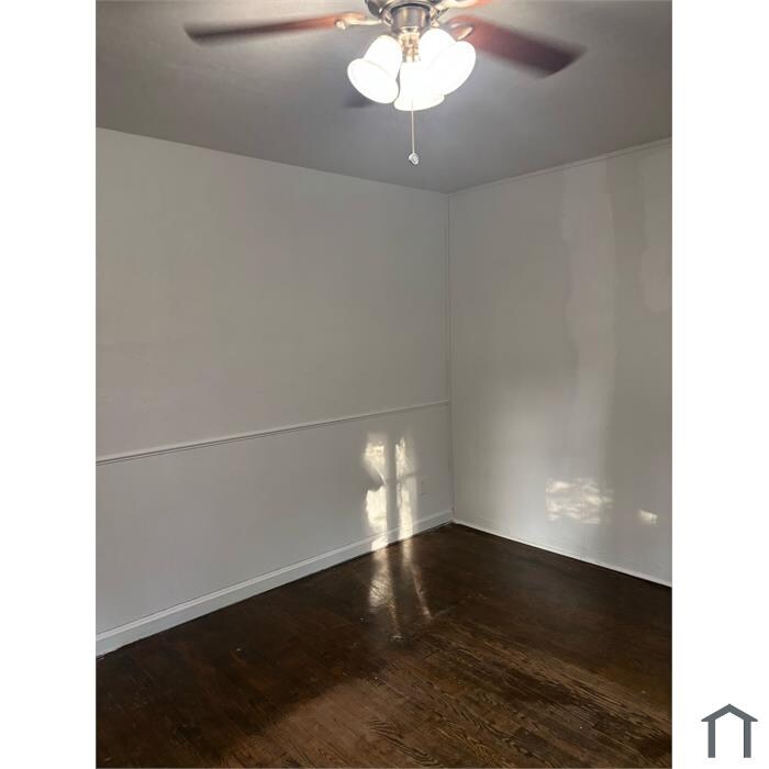 Building Photo - 7121 Manette Dr
