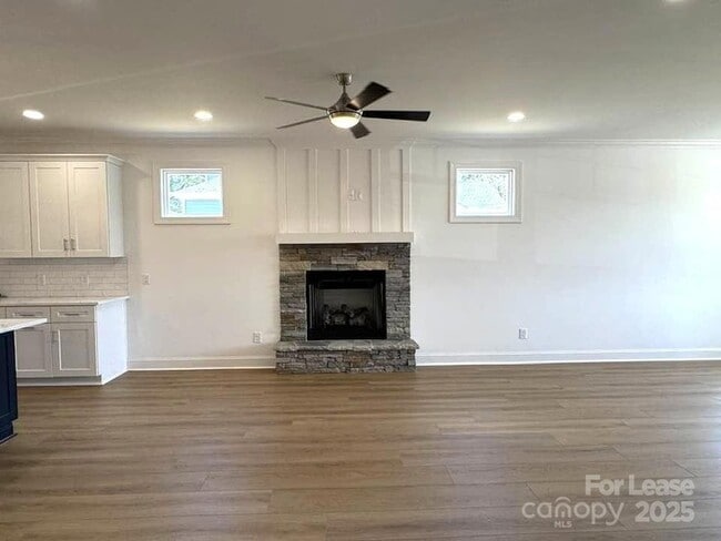 Building Photo - 8078 Blackwood Rd