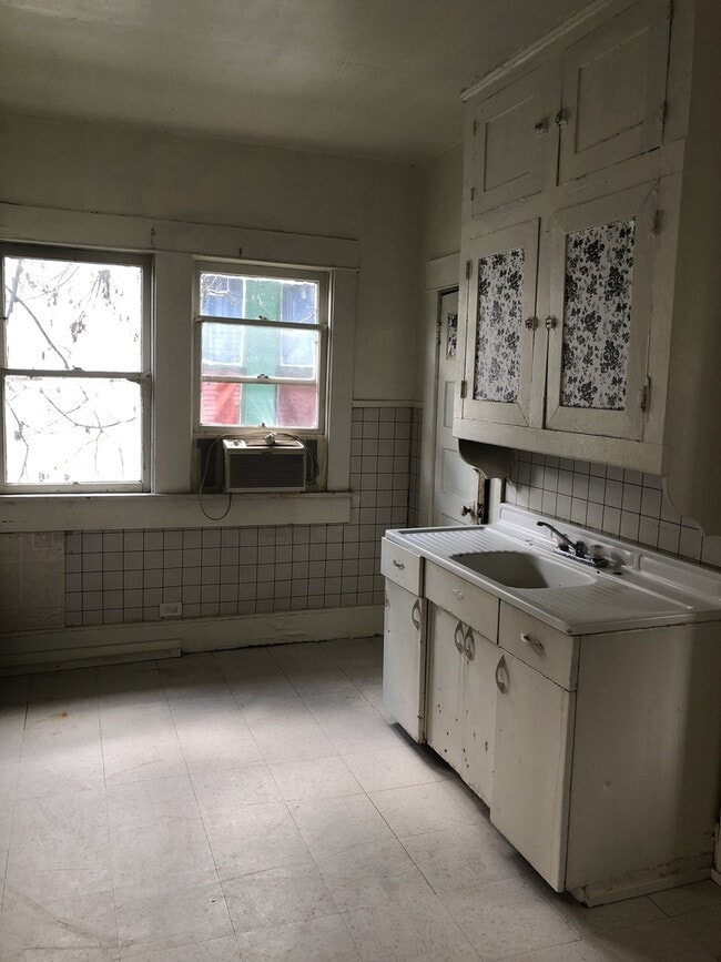 Building Photo - 3109 Darien St