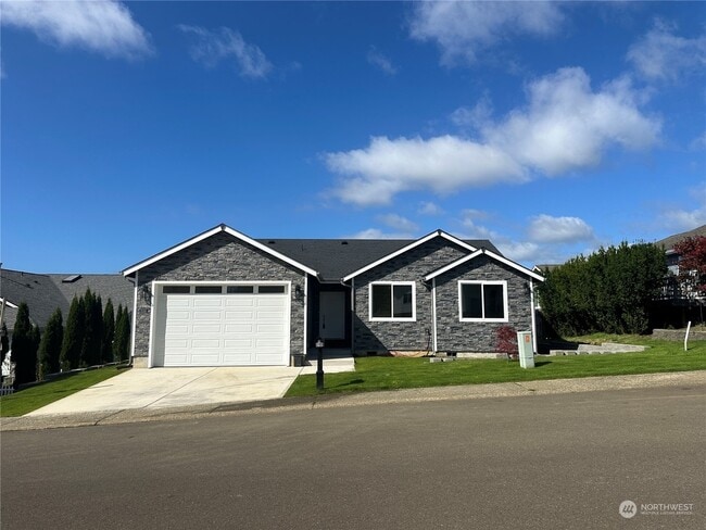 Primary Photo - 3155 Sanderling Dr