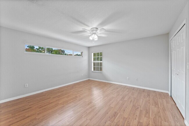 Building Photo - 6515 34th Ave N