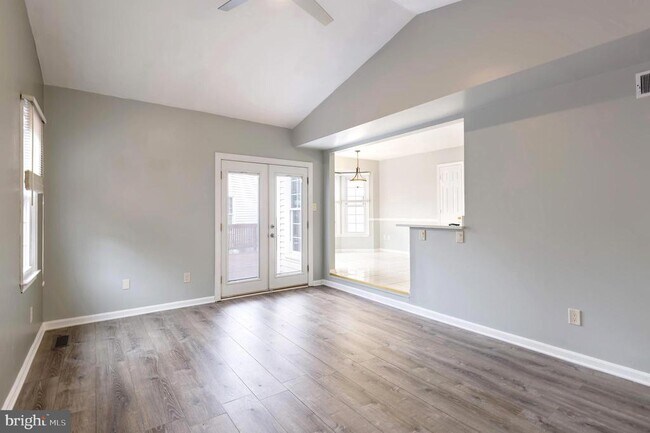 Building Photo - 8010 Old Parsonage Ct