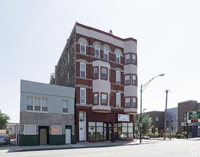 Building Photo - 2855 S Archer Ave