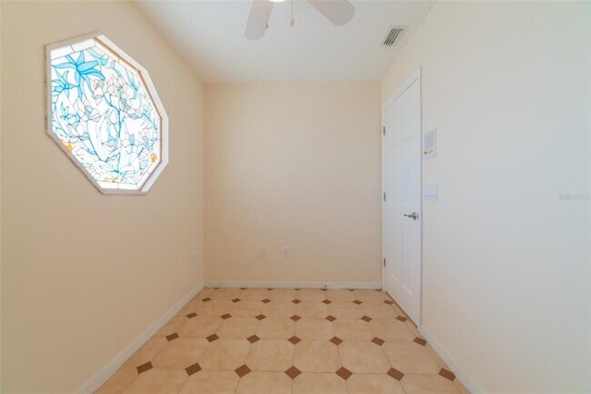 Building Photo - 5521 W Shr Dr