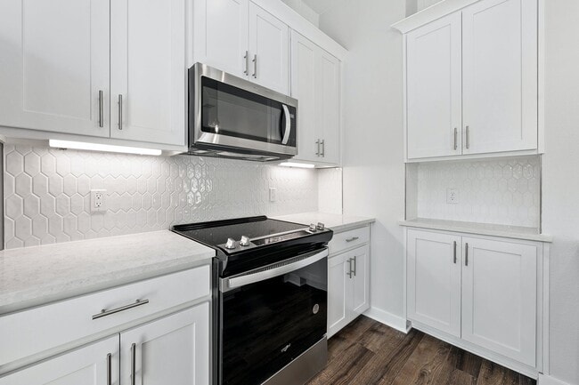 Building Photo - 12001 Vista Parke Dr