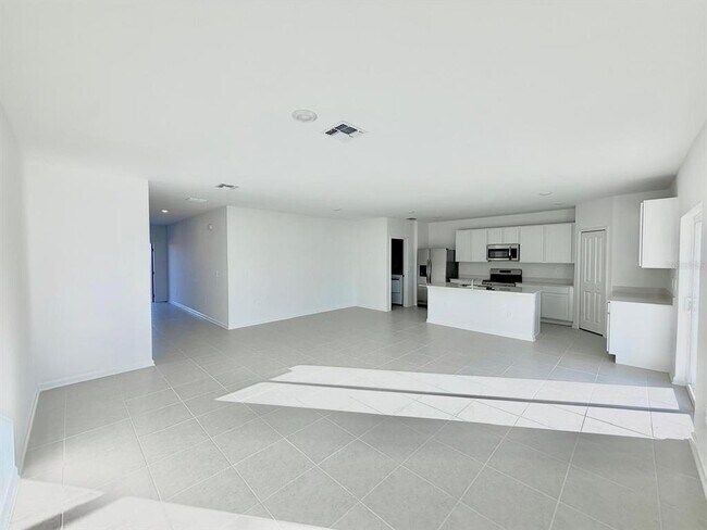 Building Photo - 2134 Chris Dr