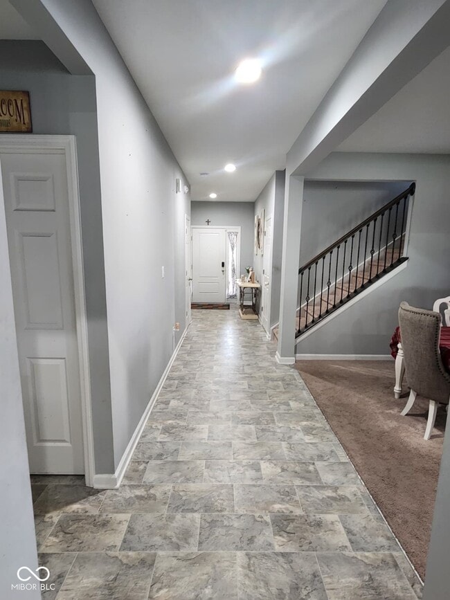 Building Photo - 15803 W Rail Dr