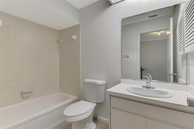 Building Photo - 935 Sunridge Way