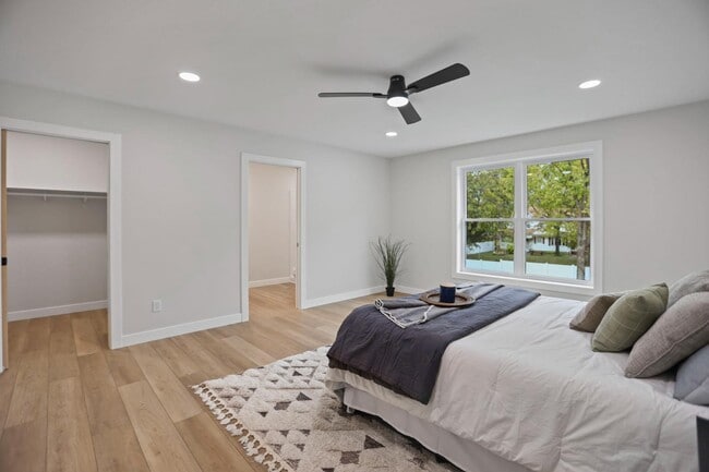 Building Photo - 614 6th St NW